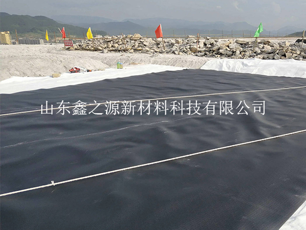 沼氣池黑膜施工的具體要求：精細(xì)施工，確保高效運行